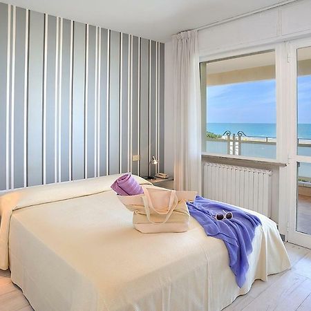 Residence Riccione Beach Apartments Eksteriør bilde