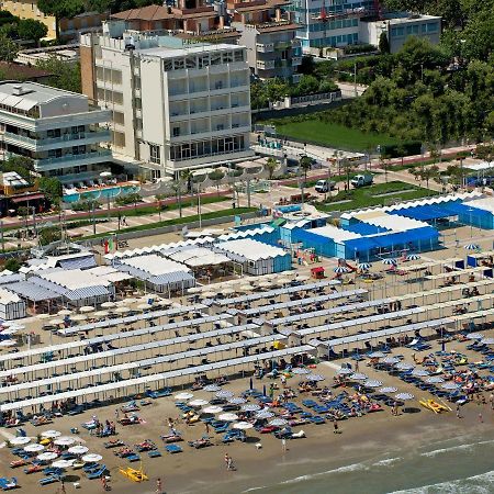 Residence Riccione Beach Apartments Eksteriør bilde